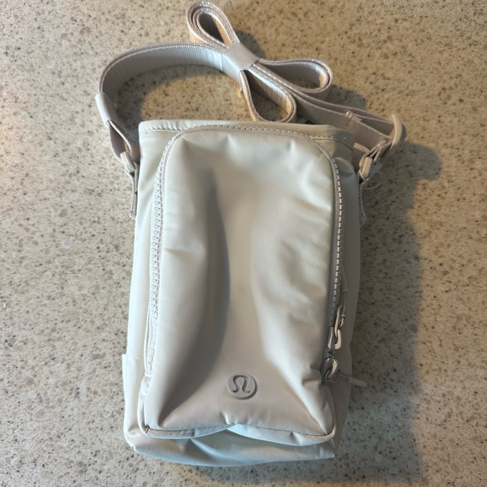 Lululemon Athletica Water Bottle Crossbody Bag w/ Front Pocket